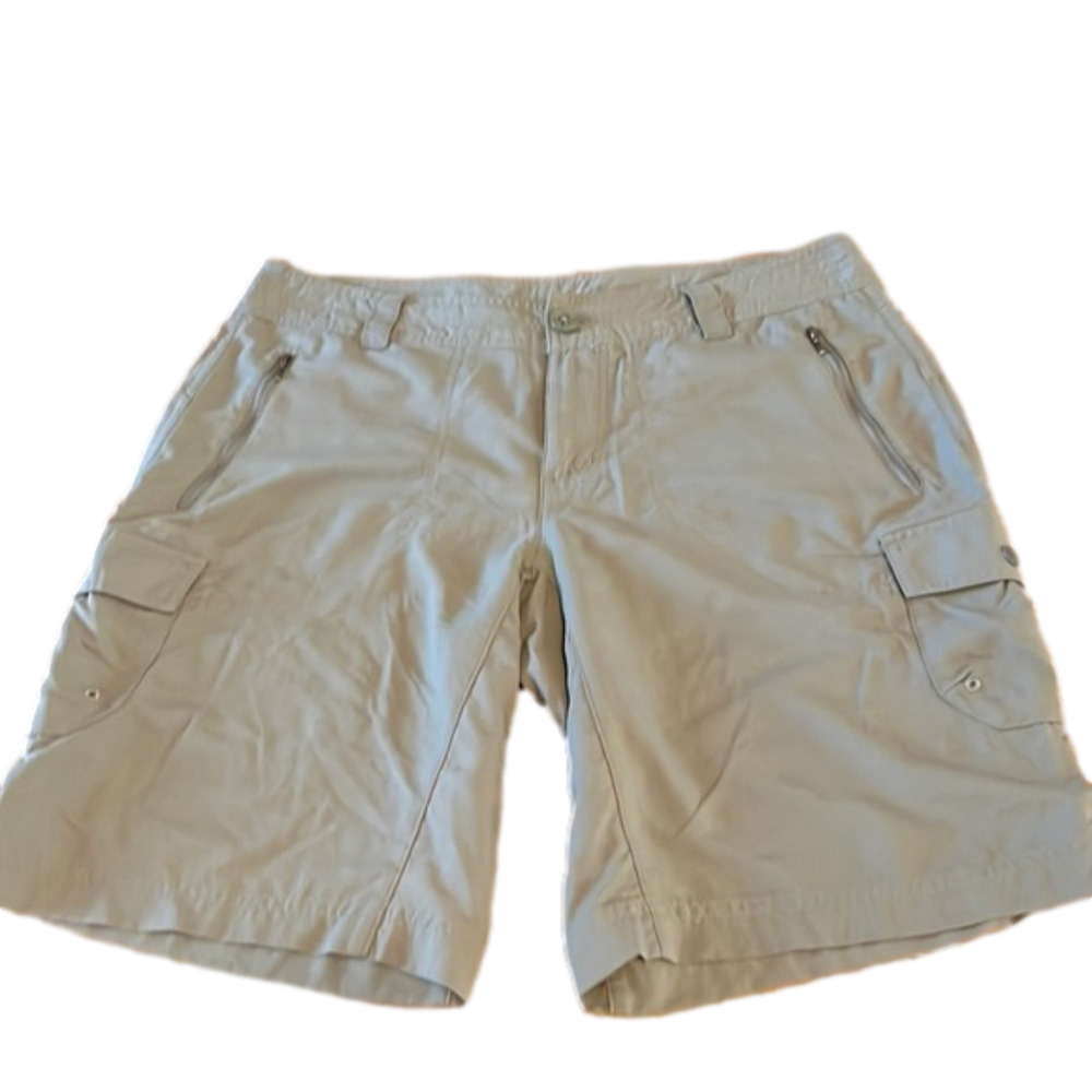 COLUMBIA women green nylon shorts, size 10